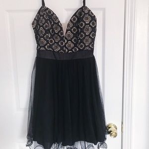SHORT BLACK PROM/ DANCE DRESS